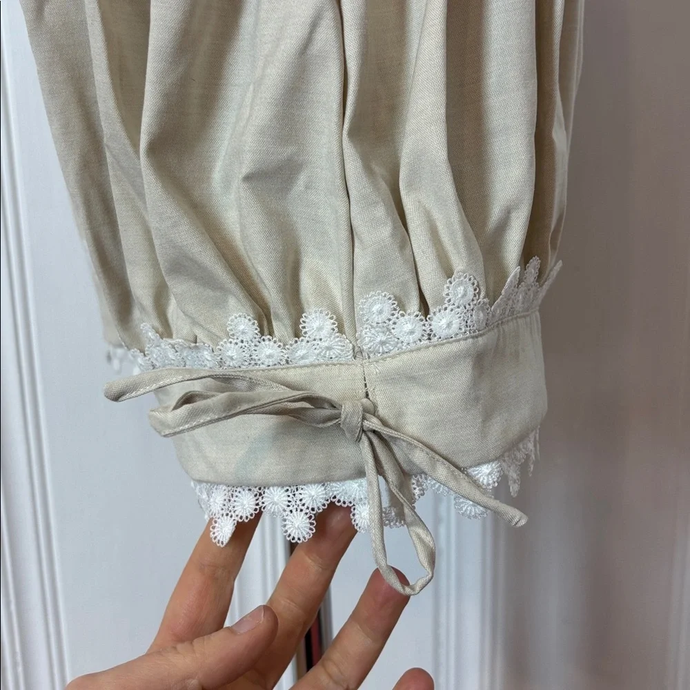 DTD Beige Pleated Balloon Shorts/bloomers w/ Lace Trim Size Medium (estimated) - Picture 4 of 9